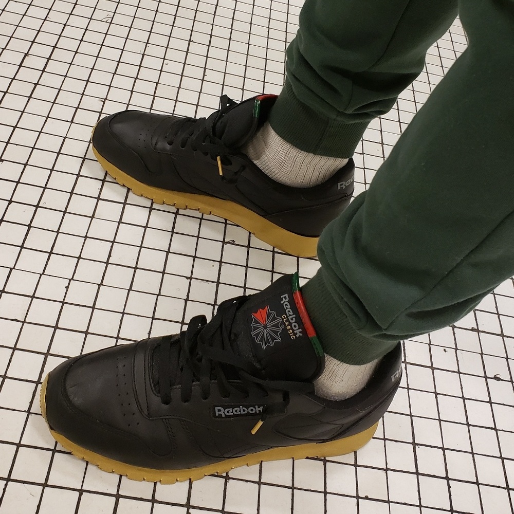CLASSIC MENS REEBOK